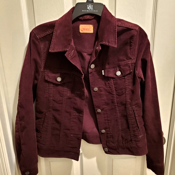 Levi's Burgundy Denim Jacket - Picture 2 of 3